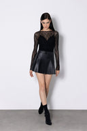 WAGGMI OBSIDIAN Leather Skirt kadın deri etek, manken üzerinde